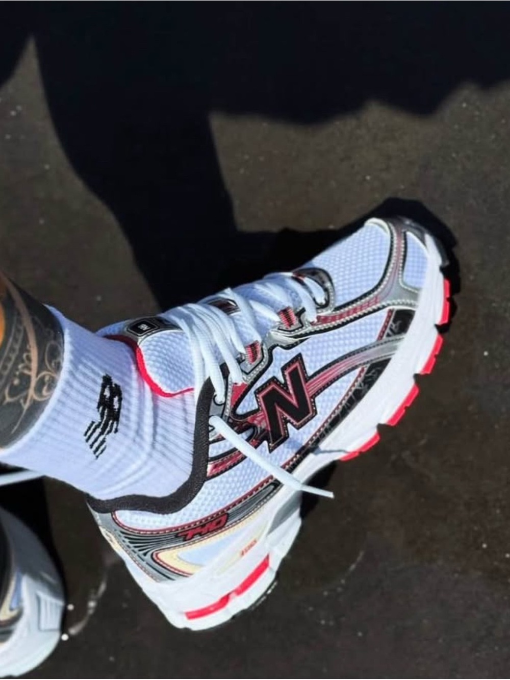 New Balance red